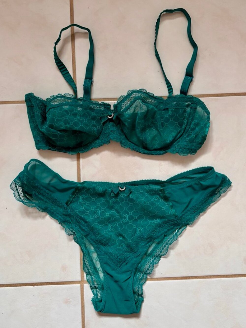 Emerald Green Chantelle Bra & Panty Set - Picture 2 of 3